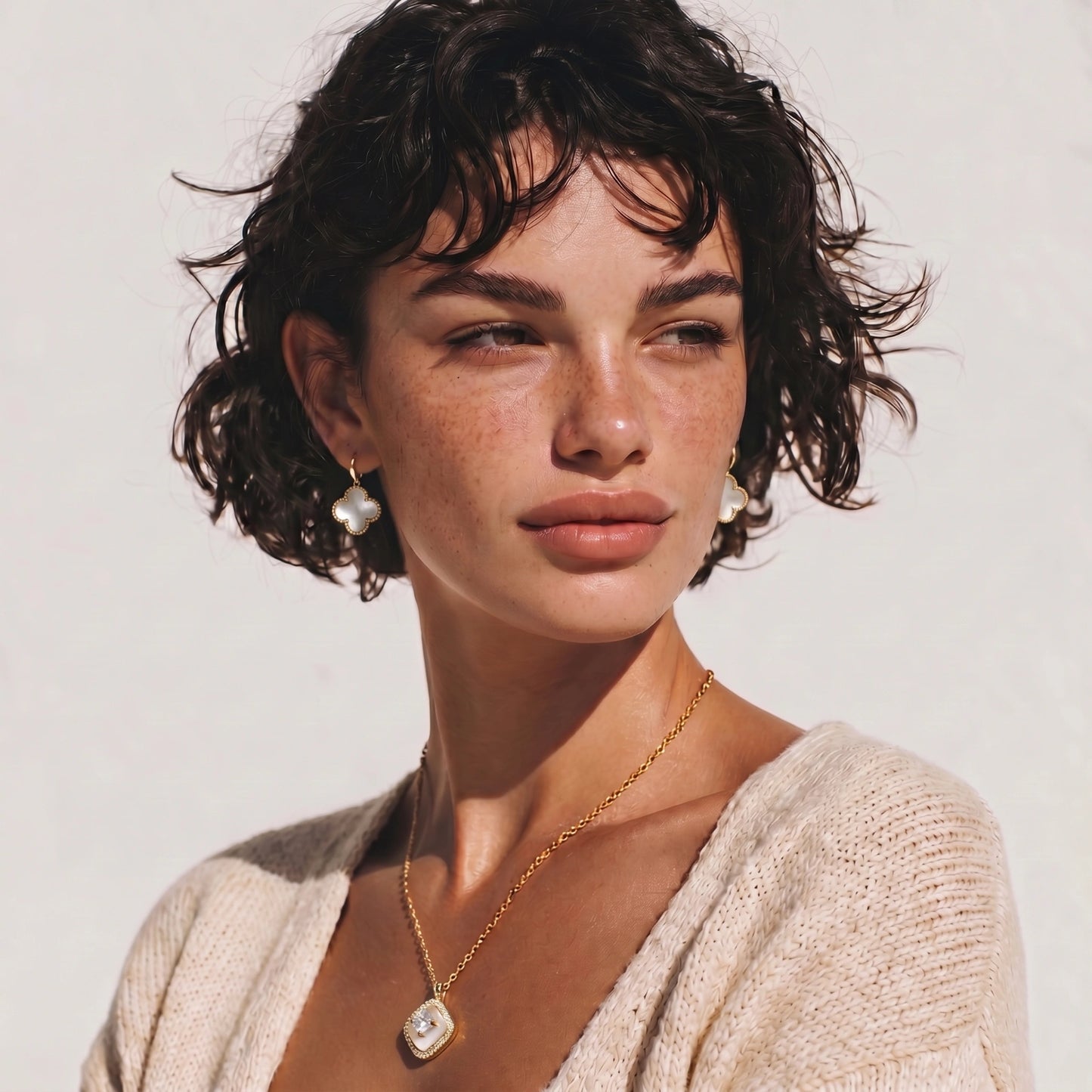 Golden Halo Pearl Pendant